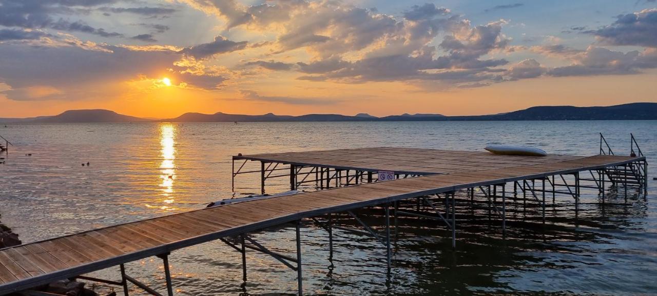 Platán Beach Apartman Balatonboglár Esterno foto