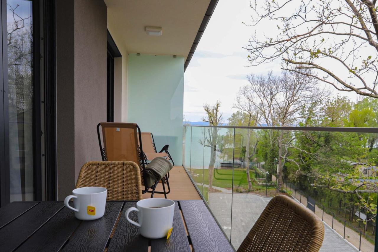 Platán Beach Apartman Balatonboglár Esterno foto